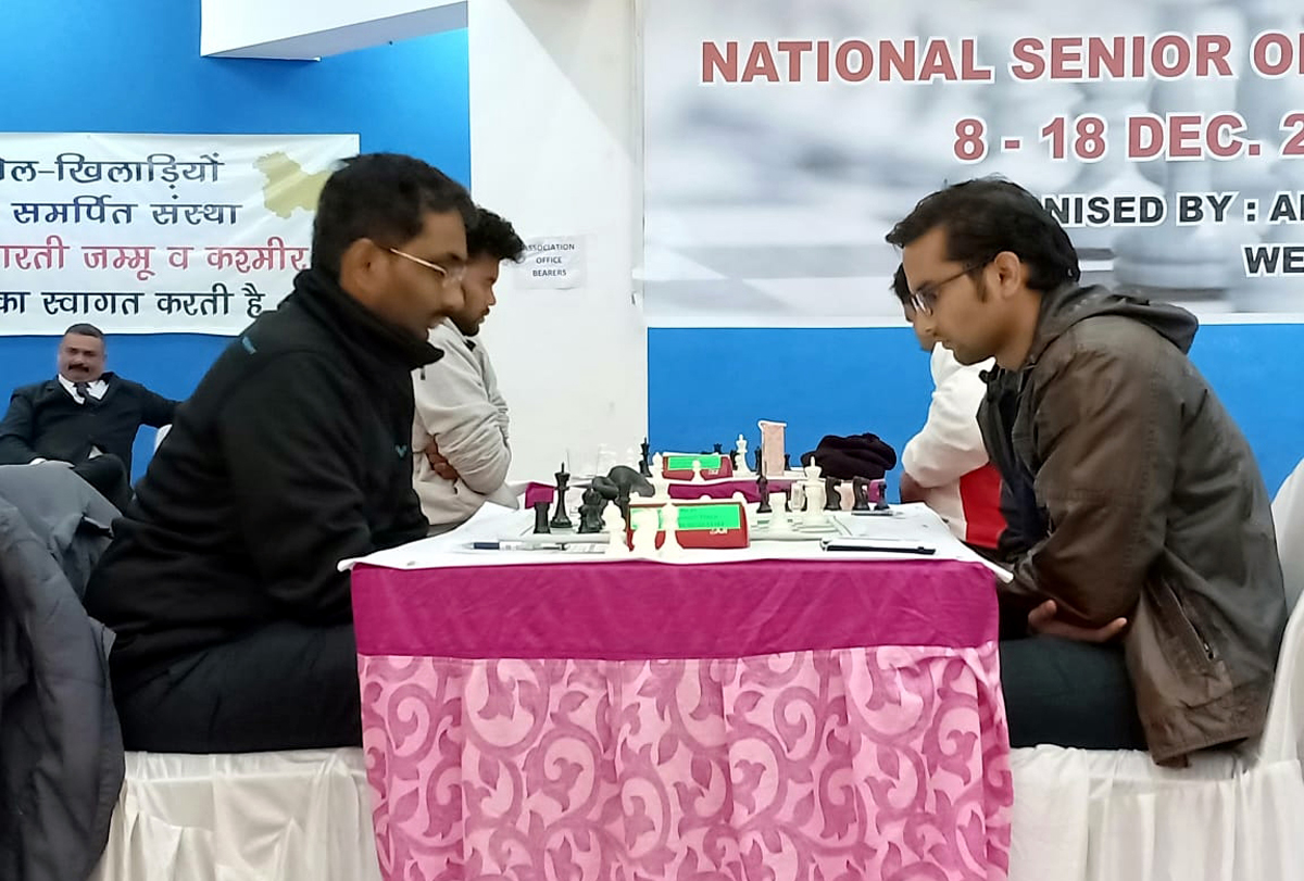 Chess players showing keen interest during Senior National Chess Championship at Jammu on Wednesday. —Excelsior/Rakesh Chess players showing keen interest during Senior National Chess Championship at Jammu on Wednesday. —Excelsior/Rakesh