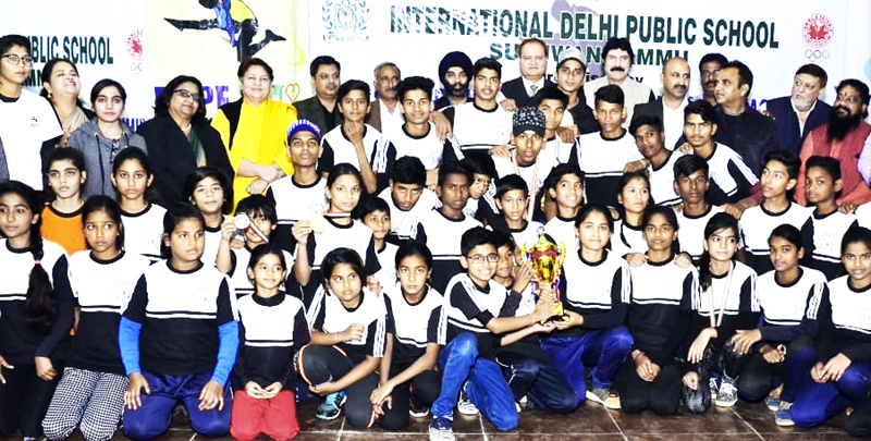 Winners of 19th RSFI Rope Skipping C'ship posing for a group photograph. Winners of 19th RSFI Rope Skipping C'ship posing for a group photograph.