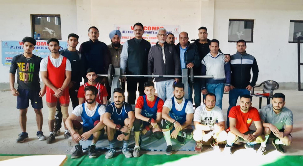 Powerlifters posing along with dignitaries and officials in Jammu. Powerlifters posing along with dignitaries and officials in Jammu.