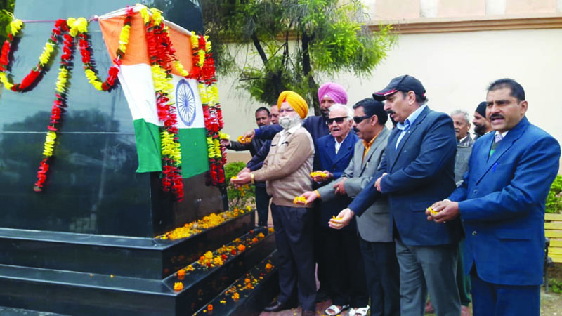 Freedom fighters paying tributes to martyrs of Parliament attack at a function in Jammu. Freedom fighters paying tributes to martyrs of Parliament attack at a function in Jammu.