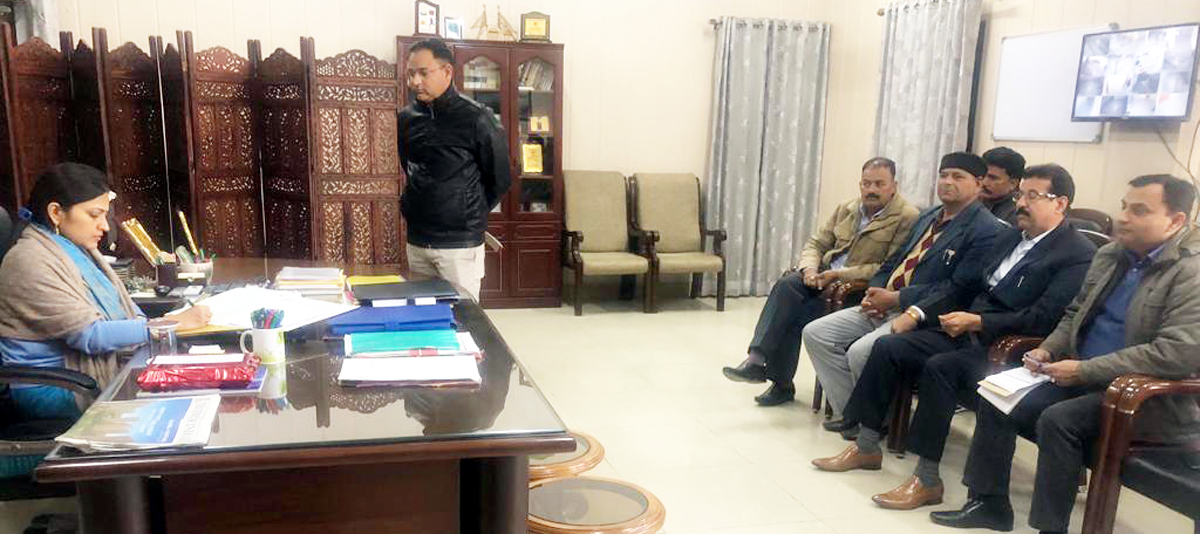 Refugees delegation discussing problems with DC Samba on Monday. Refugees delegation discussing problems with DC Samba on Monday.