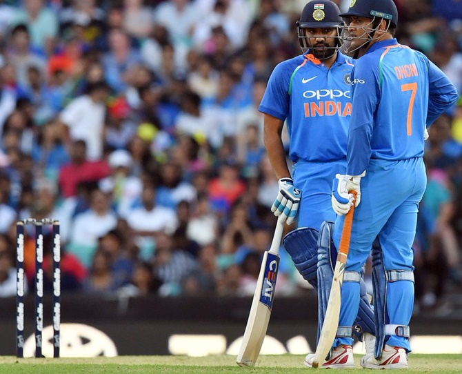 12dhoni-rohit