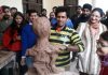 Lankan Sculptor, Dr. Manoranjana Herath giving live portrait demonstration at IMFA, Jammu on Thursday.