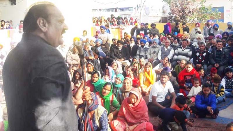 Former Minister and NC leader SS Slathia addressing a public meeting on Monday. Former Minister and NC leader SS Slathia addressing a public meeting on Monday.