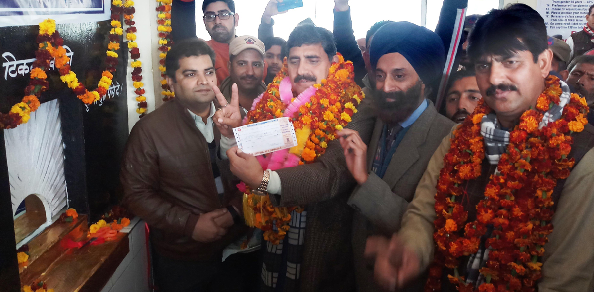 MP Jugal Kishore Sharma inaugurating Ticket Reservation Counter at Manwal Railway Station. MP Jugal Kishore Sharma inaugurating Ticket Reservation Counter at Manwal Railway Station.
