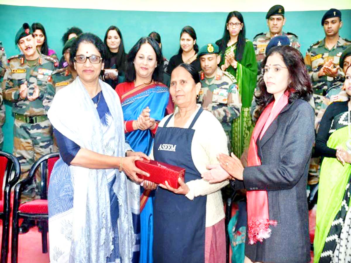 Ex-MLA Abdul Gani Malik interacting with people in Gulabgarh area on Wednesday. Ex-MLA Abdul Gani Malik interacting with people in Gulabgarh area on Wednesday.