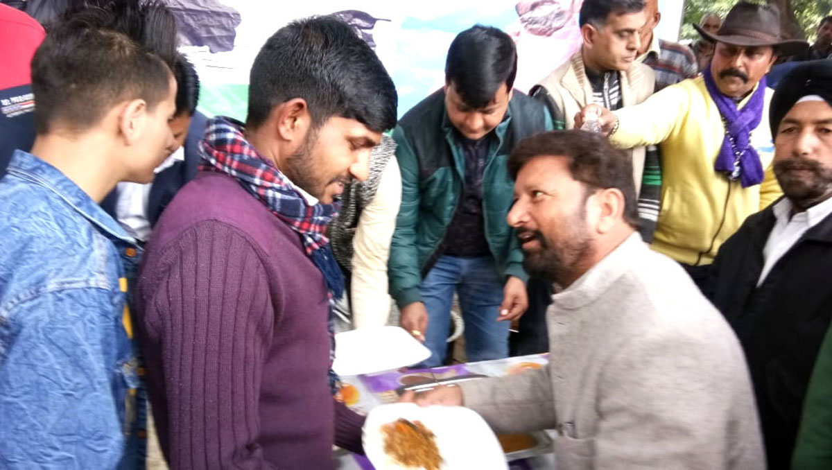 DSS president, Ch Lal Singh serving langar at GMC Hospital Jammu on Monday. DSS president, Ch Lal Singh serving langar at GMC Hospital Jammu on Monday.