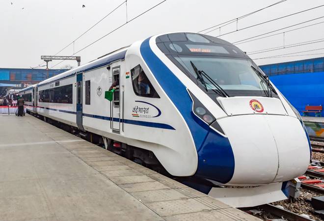 train-18-(1)-660_021719101000