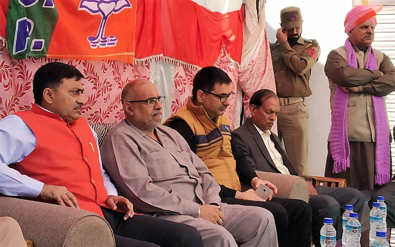 BJP National Vice-President, Avinash Rai Khanna along with others at an election rally in Rajouri. BJP National Vice-President, Avinash Rai Khanna along with others at an election rally in Rajouri.