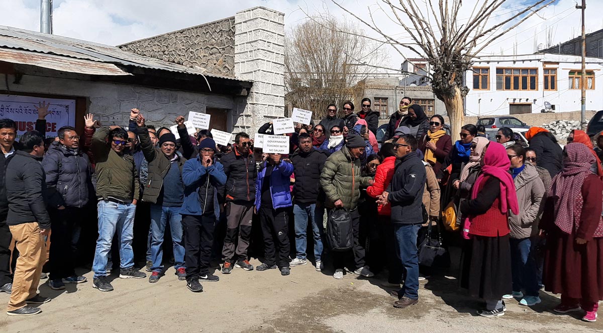 RMSA and SSA teachers during a protest in Leh. —Excelsior Morup Stanzin RMSA and SSA teachers during a protest in Leh. —Excelsior Morup Stanzin