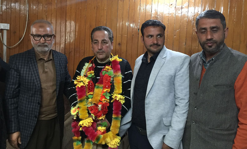 PC leader Abdul Majeed joining PDP on Tuesday. PC leader Abdul Majeed joining PDP on Tuesday.