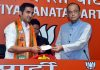 Union Minister Arun Jaitley welcomes former cricketer Gautam Gambhir who joine Bhartiya Janata Party, at the party headquarters in New Delhi on Friday. (UNI)