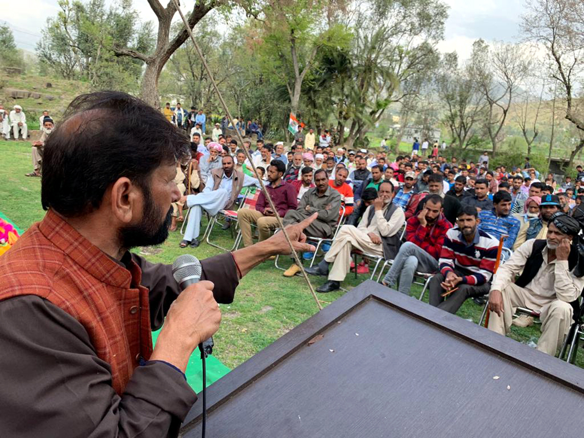 Ex-MP Ch Lal Singh addressing a public rally at Mendhar on Saturday. Ex-MP Ch Lal Singh addressing a public rally at Mendhar on Saturday.