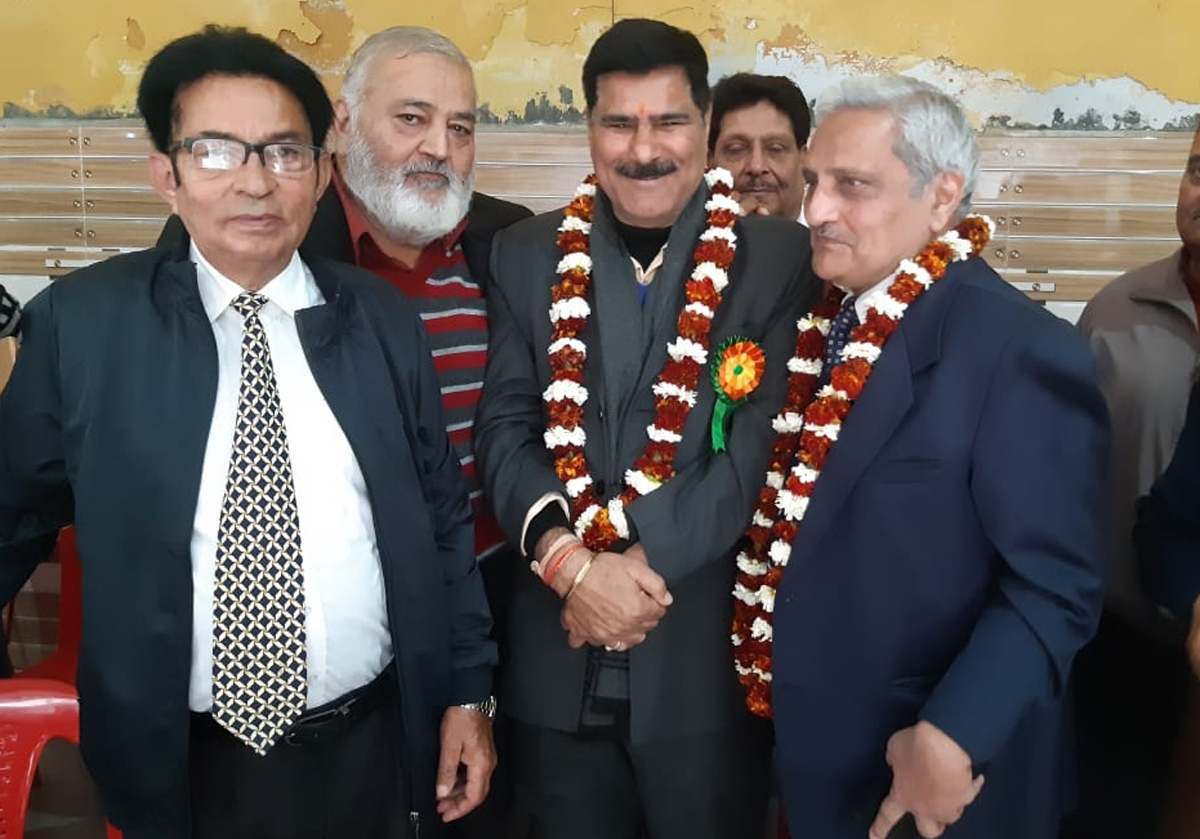 Newly elected office bearers of DKSS posing for a group photograph. Newly elected office bearers of DKSS posing for a group photograph.