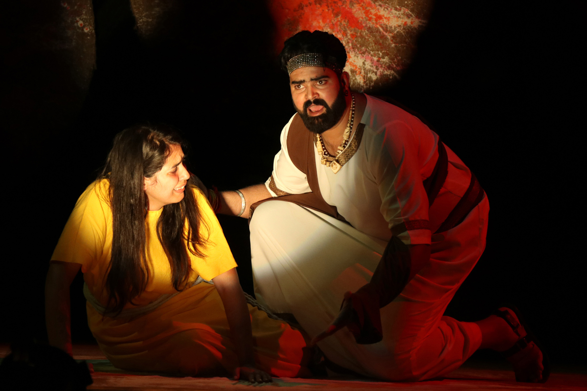 A scene of Hindi play ‘Spartacus’ which was staged by Abhinaya Kala Manch Reasi on Saturday. A scene of Hindi play ‘Spartacus’ which was staged by Abhinaya Kala Manch Reasi on Saturday.