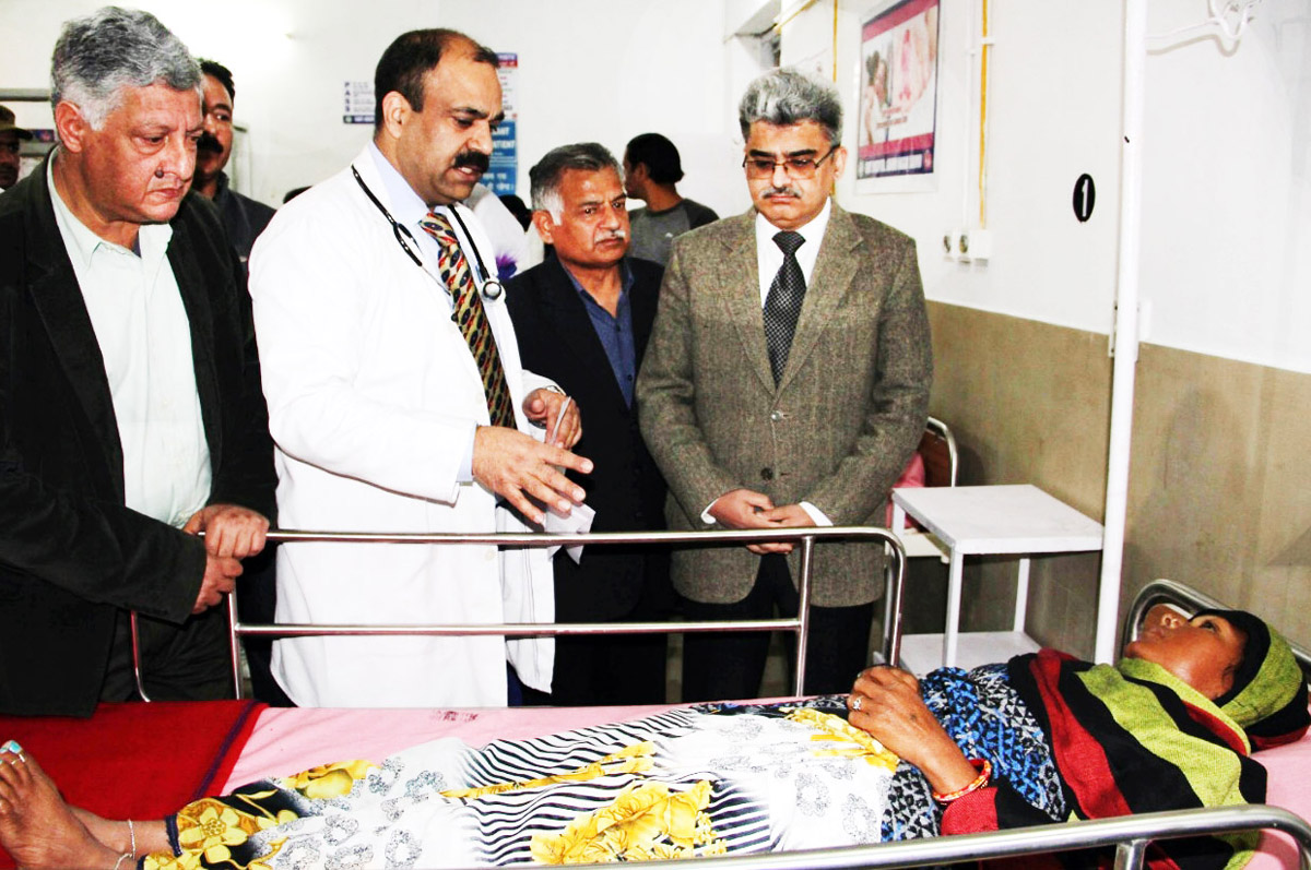 Dr Rohit Lahori briefing Principal Secretary Health and Medical Education Atul Dulloo about J&K's first palliative care centre. Dr Rohit Lahori briefing Principal Secretary Health and Medical Education Atul Dulloo about J&K's first palliative care centre.