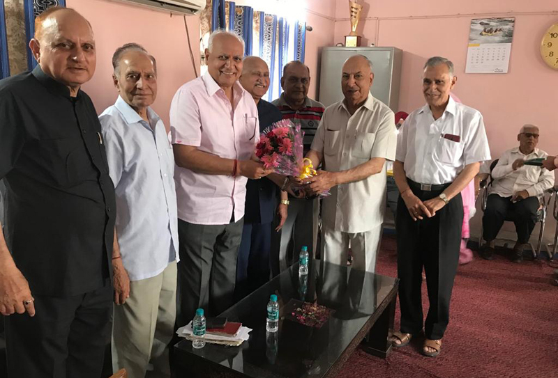 Members of JKSKK presenting bouquet to KB Jandial, who was re-elected as new president of the organization. Members of JKSKK presenting bouquet to KB Jandial, who was re-elected as new president of the organization.