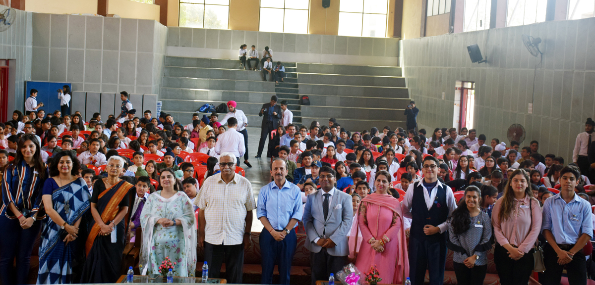 Medal winning Karatekas posing for a group photograph. Medal winning Karatekas posing for a group photograph.