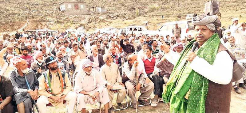 Senior Cong leader Raman Bhalla addressing election rally in Rajouri on Monday. Senior Cong leader Raman Bhalla addressing election rally in Rajouri on Monday.