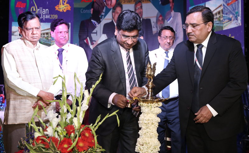 Vinod Kumar Yadav, Chairman, Railway Board along with others inaugurating 43rd Annual Day Celebrations of IRCON. Vinod Kumar Yadav, Chairman, Railway Board along with others inaugurating 43rd Annual Day Celebrations of IRCON.
