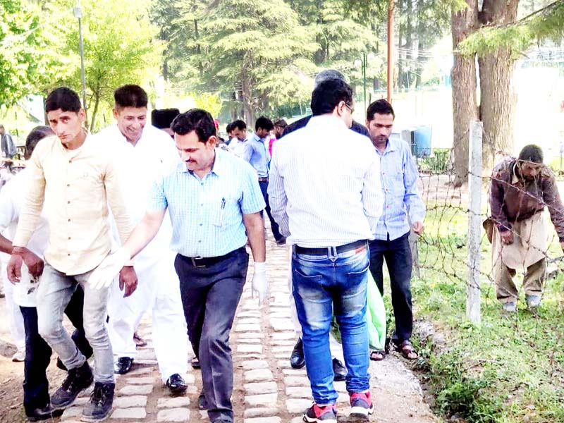 Cleanliness campaign in its full swing at Patnitop on Sunday. Cleanliness campaign in its full swing at Patnitop on Sunday.