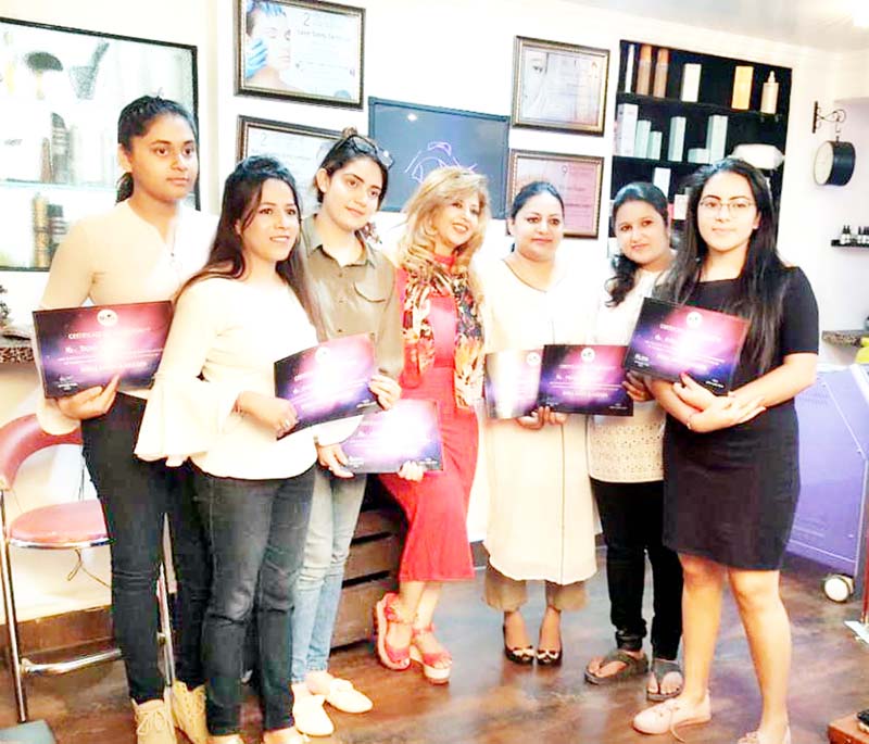 Kesotep (18) Participants of five day makeup summer camp organised by Shalz Medispa posing for a group photograph.