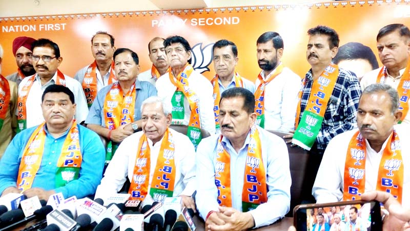 BJP Kissan Morcha National Seh Prabhari VP Tyagi at a press conference at Jammu on Monday. BJP Kissan Morcha National Seh Prabhari VP Tyagi at a press conference at Jammu on Monday.