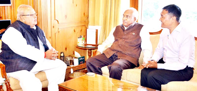 Director General, IMD K J Ramesh briefing Governor Satya Pal Malik on Tuesday. Director General, IMD K J Ramesh briefing Governor Satya Pal Malik on Tuesday.