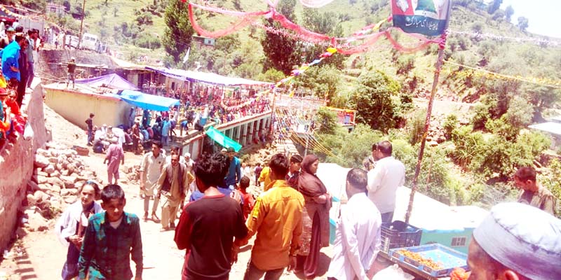Devotees throng shrine of Peer Baba Haider Shah Mast Kalandar near LoC in Mendhar on Friday. Devotees throng shrine of Peer Baba Haider Shah Mast Kalandar near LoC in Mendhar on Friday.