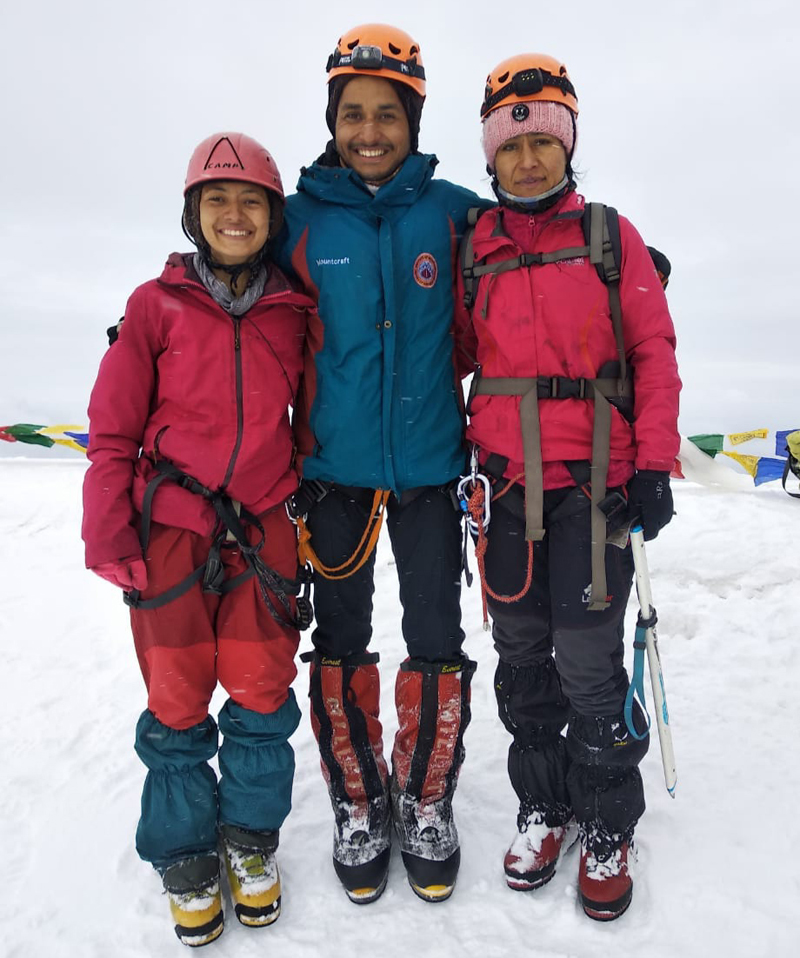 Stanzin Youthog, Manik Slathia and Ambreen Fatima on top of Draupati Ka Danda (DKD) peak.