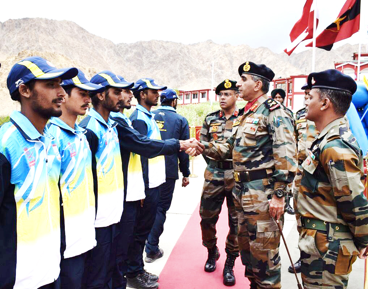 page10-3 White Water Rafting Expedition being flagged off on Friday. -Excelsior/ Morup Stanzin