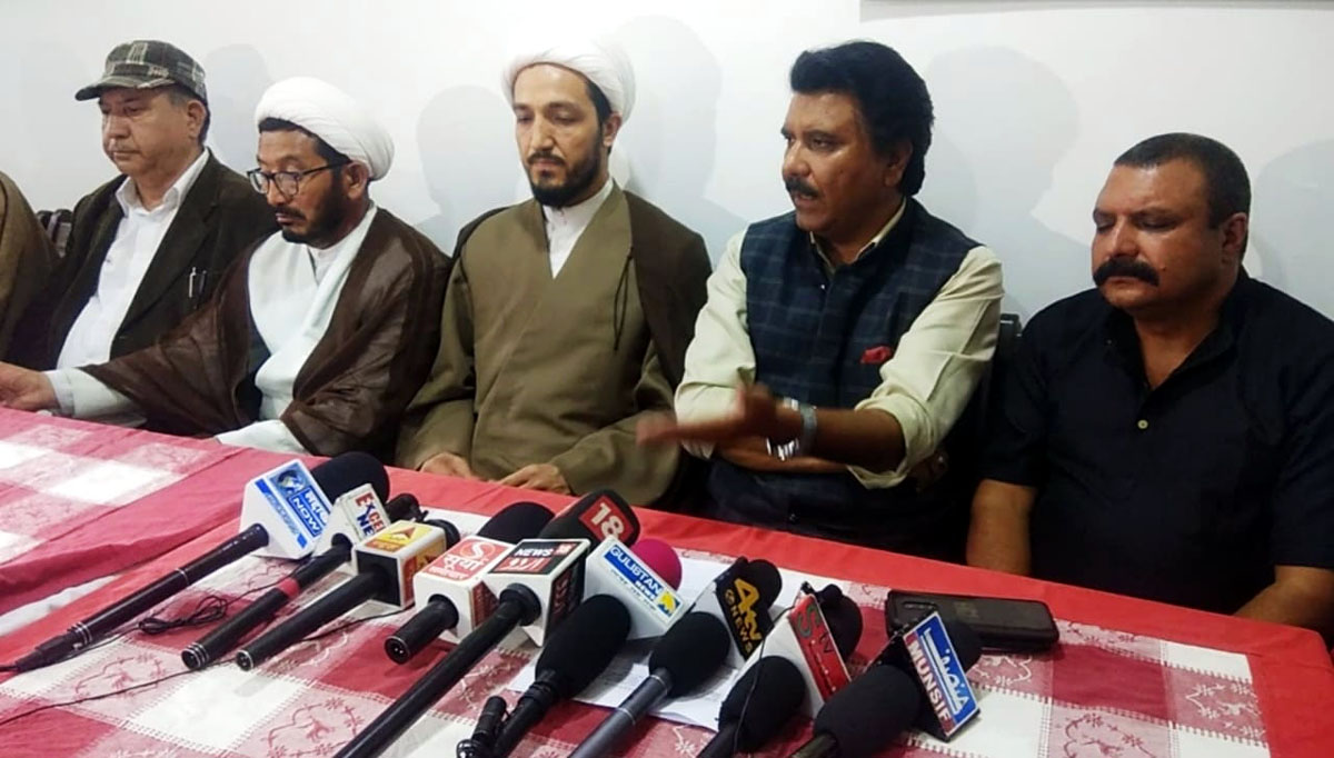 Leaders of APAC at a press conference at Kargil on Wednesday. —Excelsior/Basharat Ladakhi Leaders of APAC at a press conference at Kargil on Wednesday. —Excelsior/Basharat Ladakhi