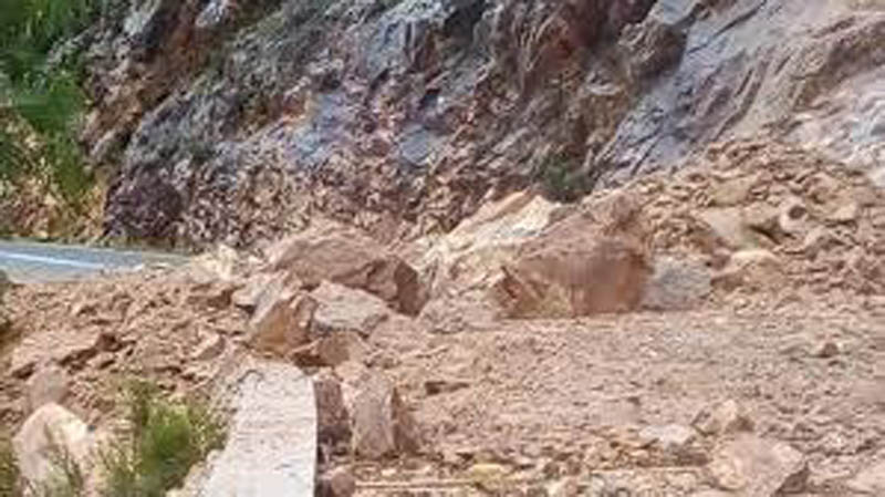 Rolling boulder kills 3, injures 2