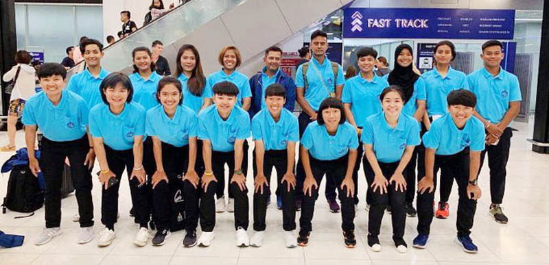 Thailand’s women’s T20 team posing for a group photograph after creating world record. Thailand’s women’s T20 team posing for a group photograph after creating world record.
