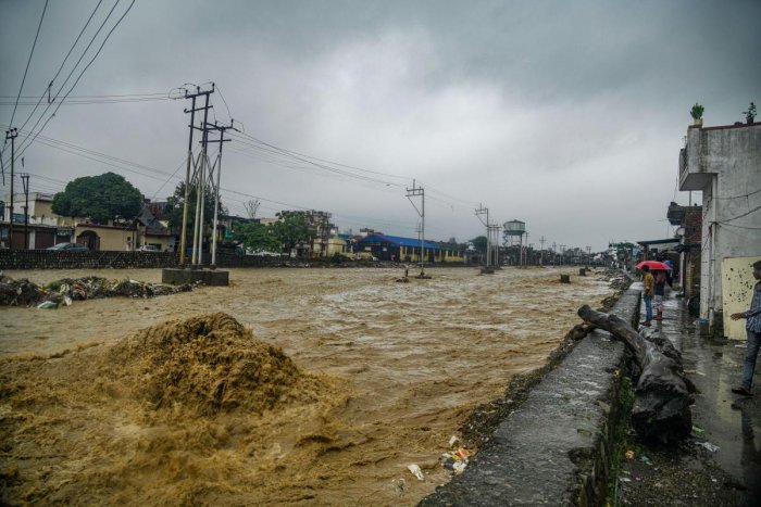 heavy rains lash uttarakhand