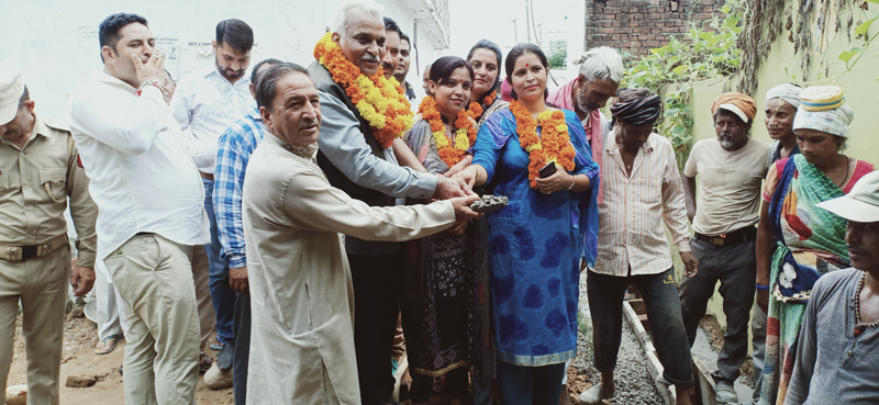 MLA, Ramesh Arora starting lane and drain work at Sakinderpur Kothe, Bishnah on Tuesday. MLA, Ramesh Arora starting lane and drain work at Sakinderpur Kothe, Bishnah on Tuesday.