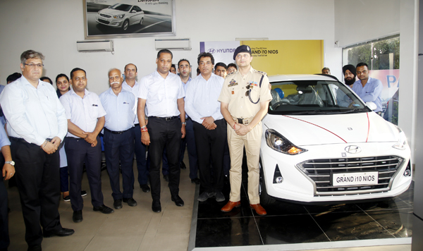 SP (South) Vinay Sharma and officials of Pace Hyundai at the launch of All New Grand i10 NIOS. SP (South) Vinay Sharma and officials of Pace Hyundai at the launch of All New Grand i10 NIOS.