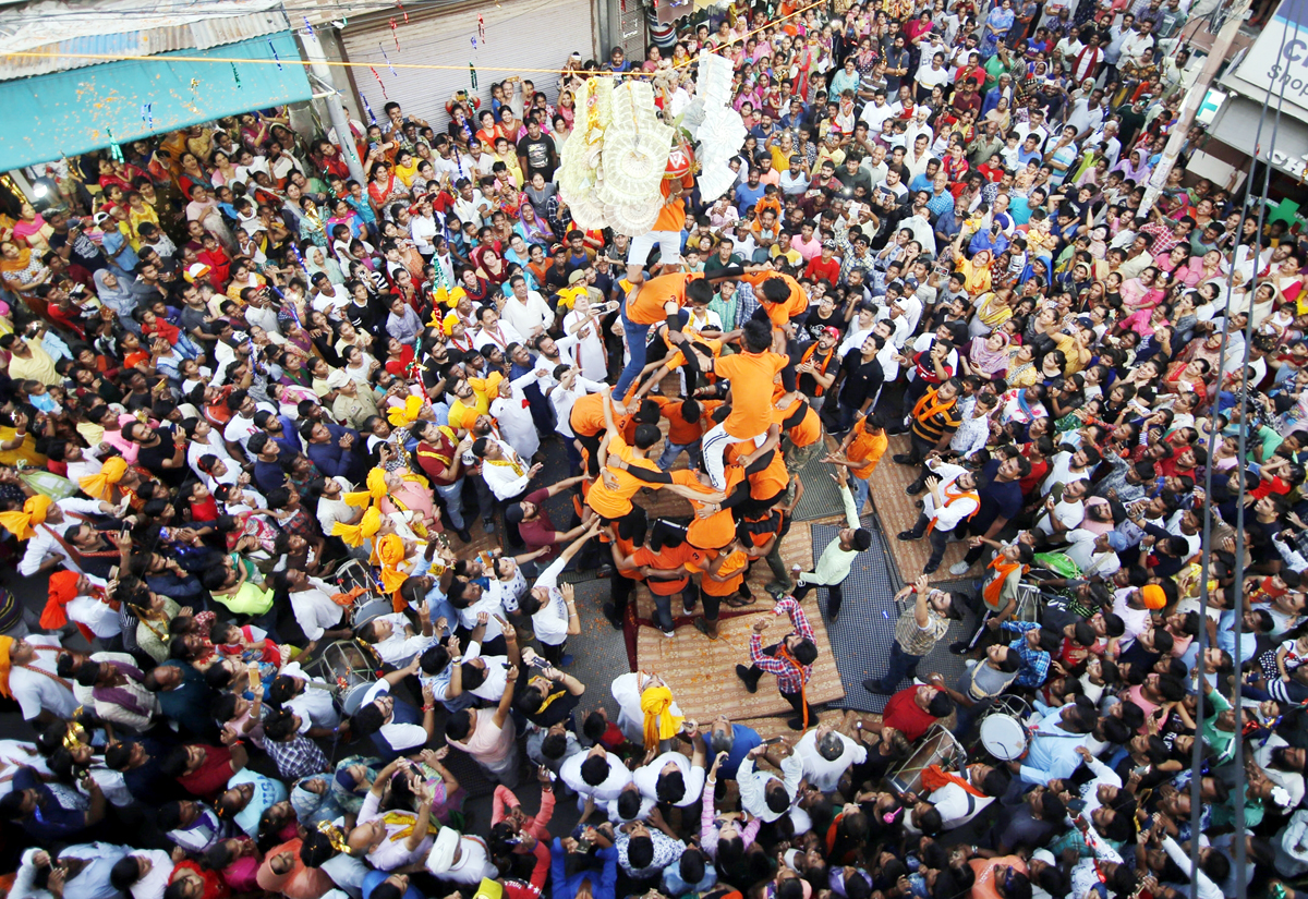 Janamashtami celebrations at Shastri Nagar, Jammu on Saturday. -Excelsior/Rakesh Janamashtami celebrations at Shastri Nagar, Jammu on Saturday. -Excelsior/Rakesh