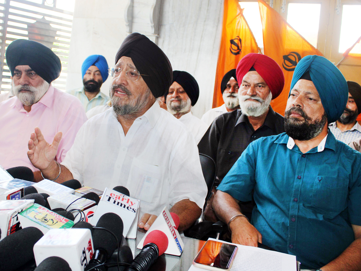 Chairman, J&K SGPB, T S Wazir addressing press conference in Jammu on Friday. -Excelsior/ Rakesh Chairman, J&K SGPB, T S Wazir addressing press conference in Jammu on Friday. -Excelsior/ Rakesh