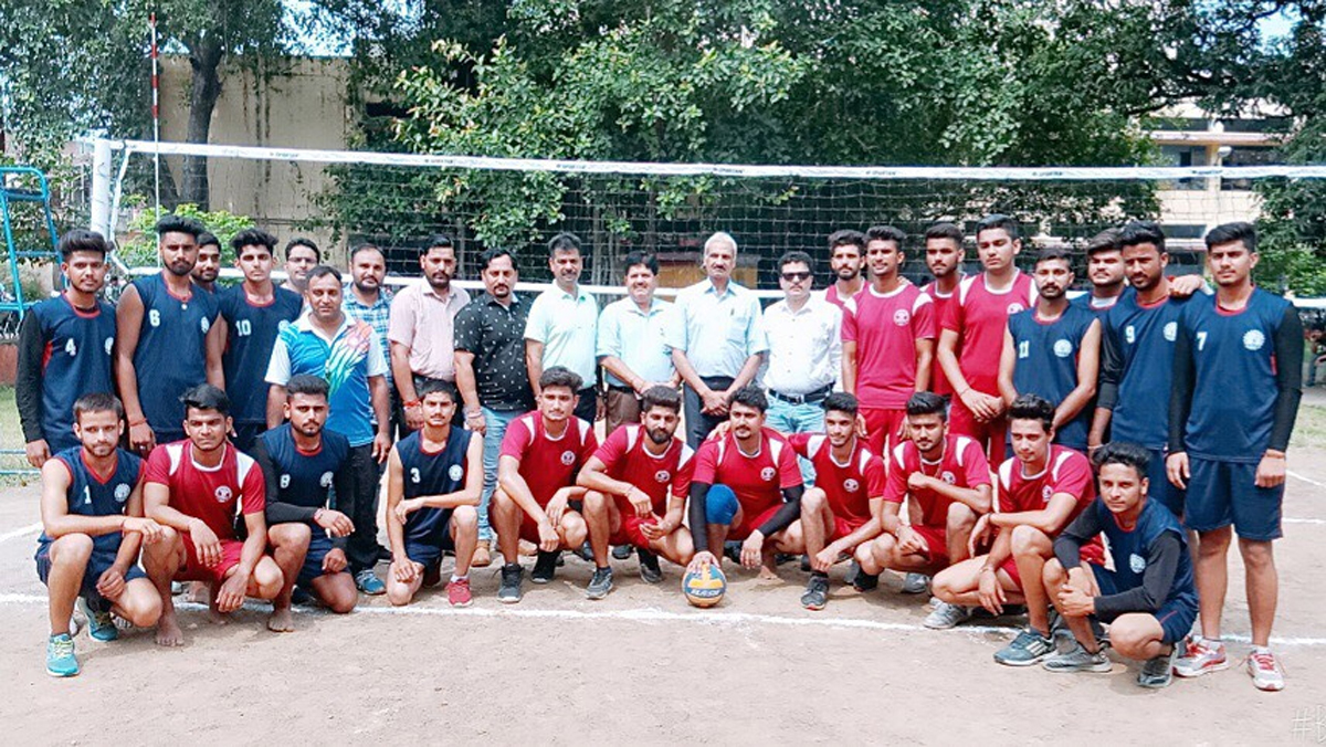 Winners of CLUJ Inter-Collegiate Volleyball Tournament posing along with dignitaries in Jammu on Friday. Winners of CLUJ Inter-Collegiate Volleyball Tournament posing along with dignitaries in Jammu on Friday.
