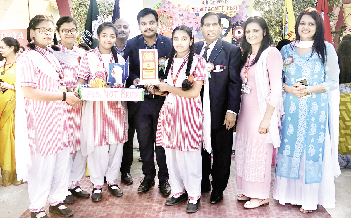 Winners of Art & Craft competition being honoured in Udhampur. Winners of Art & Craft competition being honoured in Udhampur.