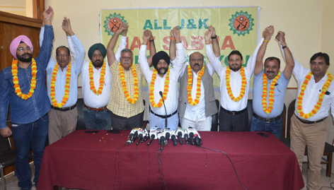 Balwant Thakur being honoured in South Africa. Balwant Thakur being honoured in South Africa.