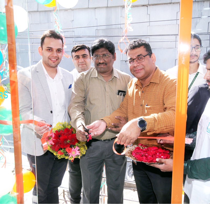 Apollo Pharmacy representatives inaugurating store at Sidhra in Jammu on Monday. -Excelsior/Rakesh