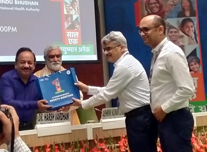FC Health Atal Dulloo and CEO State Health Agency Bhupinder Kumar receiving award. FC Health Atal Dulloo and CEO State Health Agency Bhupinder Kumar receiving award.