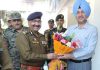 DGP Dilbag Singh presenting bouquet to Army Commander Lieutenant General Ranbir Singh during his visit to Northern Command.