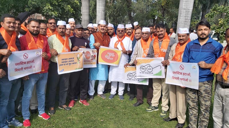 MP Jugal Kishore Sharma and former Minister C P Ganga during Gandhi Sankalp Yatra in Vijaypur on Tuesday. MP Jugal Kishore Sharma and former Minister C P Ganga during Gandhi Sankalp Yatra in Vijaypur on Tuesday.