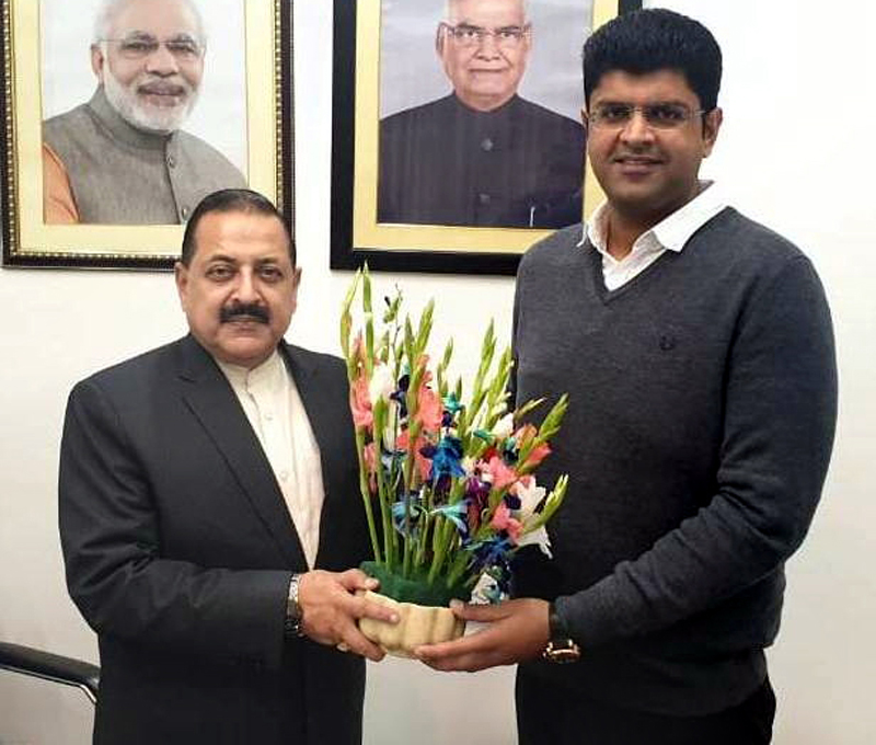 Deputy Chief Minister of Haryana, Dushyant Chautala calling on Union Minister Dr Jitendra Singh at New Delhi. Deputy Chief Minister of Haryana, Dushyant Chautala calling on Union Minister Dr Jitendra Singh at New Delhi.