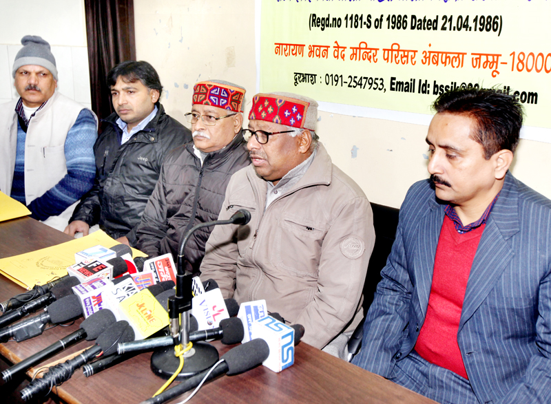 President of Vidya Bharti Akhil Bhartiya Shiksha Sansthan, Ved Bhushan Sharma addressing a press conference at Jammu on Monday. — Excelsior/Rakesh President of Vidya Bharti Akhil Bhartiya Shiksha Sansthan, Ved Bhushan Sharma addressing a press conference at Jammu on Monday. — Excelsior/Rakesh