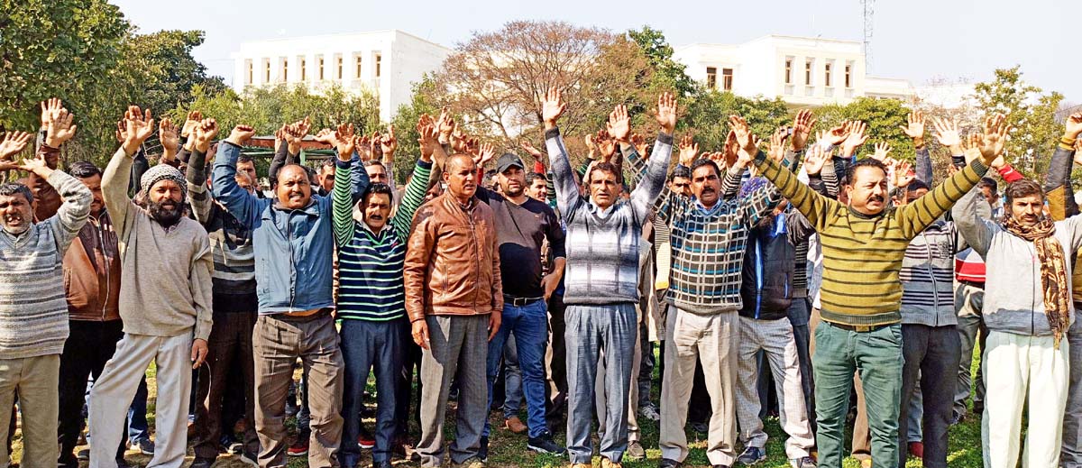 PHE workers protesting at Samba on Saturday. —Excelsior/Badyal PHE workers protesting at Samba on Saturday. —Excelsior/Badyal