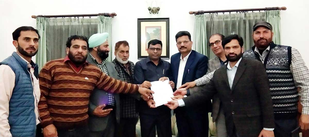 BJP, OBC Morcha delegation submitting a memorandum to VC National Commission of BC, Dr Lokesh Kumar Prajapati at Jammu on Monday. BJP, OBC Morcha delegation submitting a memorandum to VC National Commission of BC, Dr Lokesh Kumar Prajapati at Jammu on Monday.
